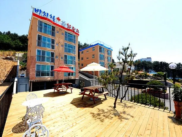 BEACH HILL VIEW - Image 1