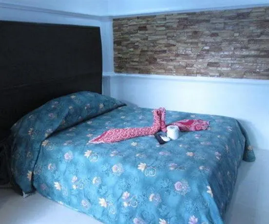 Cez Manor Boracay - Image 1