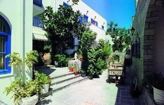 Mina Paros - Image 1