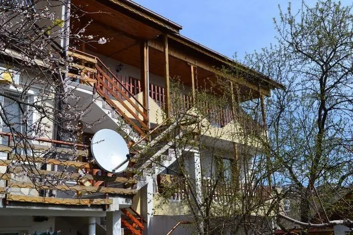 Chaika Guest House - Image 1
