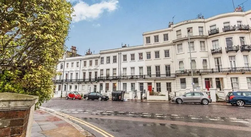 The REGENCY Central Modern Apartment - Image 1