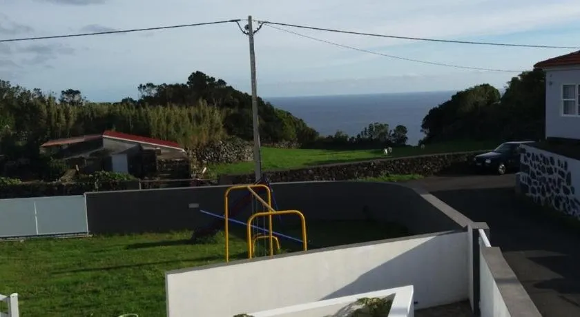 Casa do Miradouro Lajes do Pico - Image 1