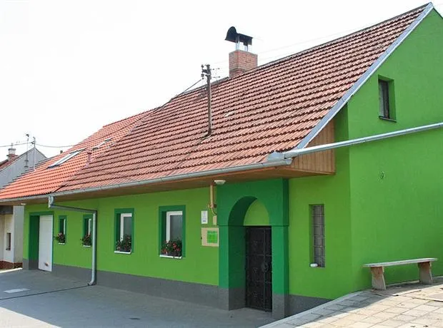Penzion Ve Vinarstvi Malanik Osicka - Image 1