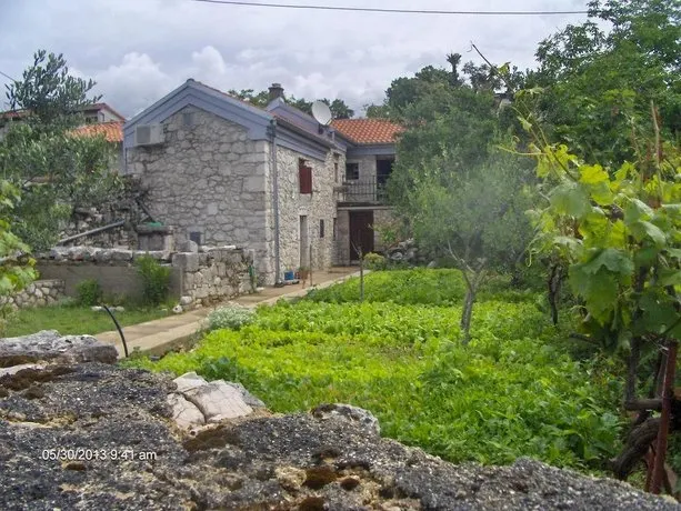 Holiday Home Banalu - Image 1