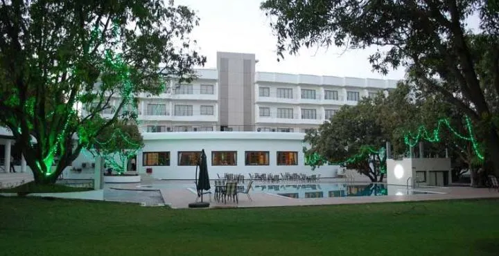 PLUZ RESORT - Image 1
