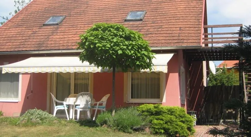 Anna Apartman Zamardi - Image 1