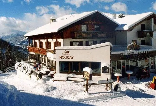 Holiday Apartments - Image 1
