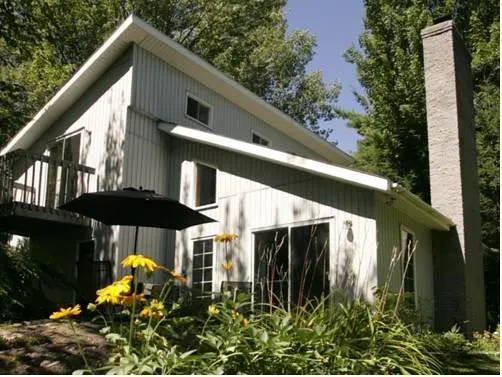 Chalet Au Bord De L'eau Le Nymphéa - Image 1