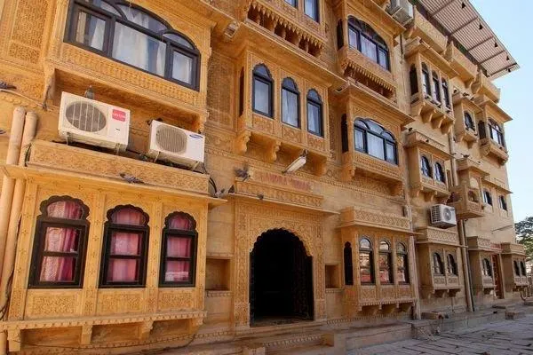 Hotel Chandra Niwas - Image 1