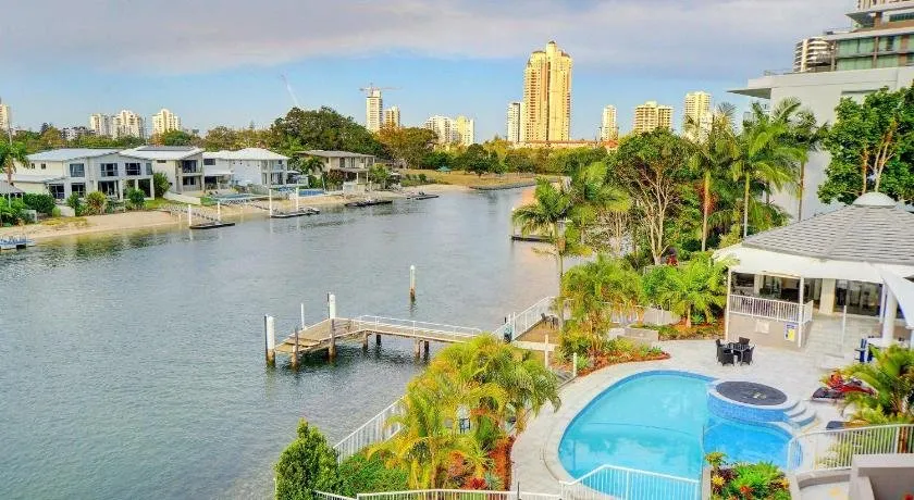 3br Broadbeach Lakefront Apartment - Image 1
