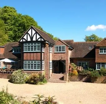 Arundel Holt Court Bed and Breakfast Petworth - Image 1