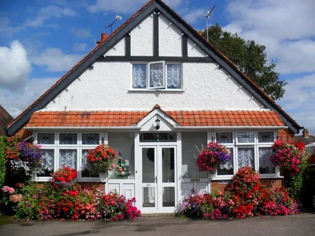 Mil-Mar Guest House - Image 1