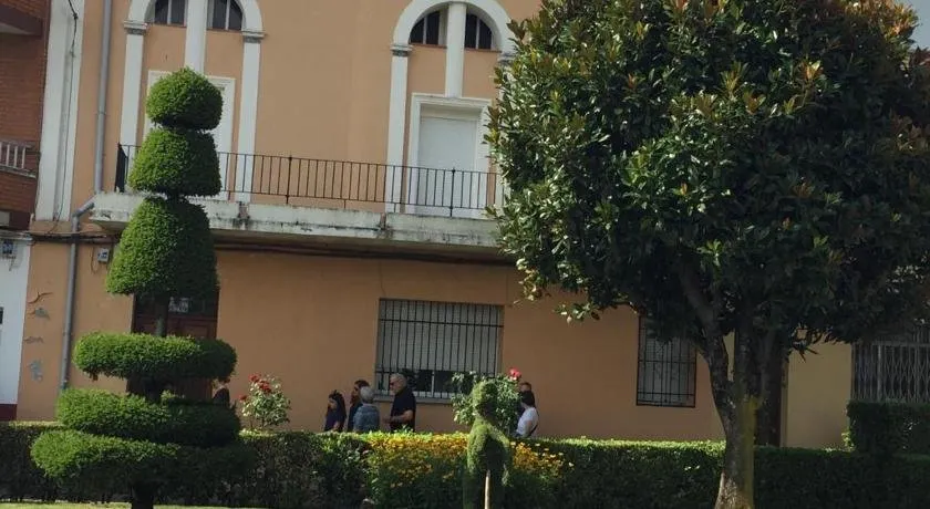 AT LA VINUELA - Image 1