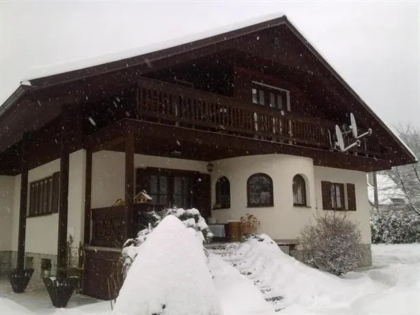 Pension Iva - Image 1