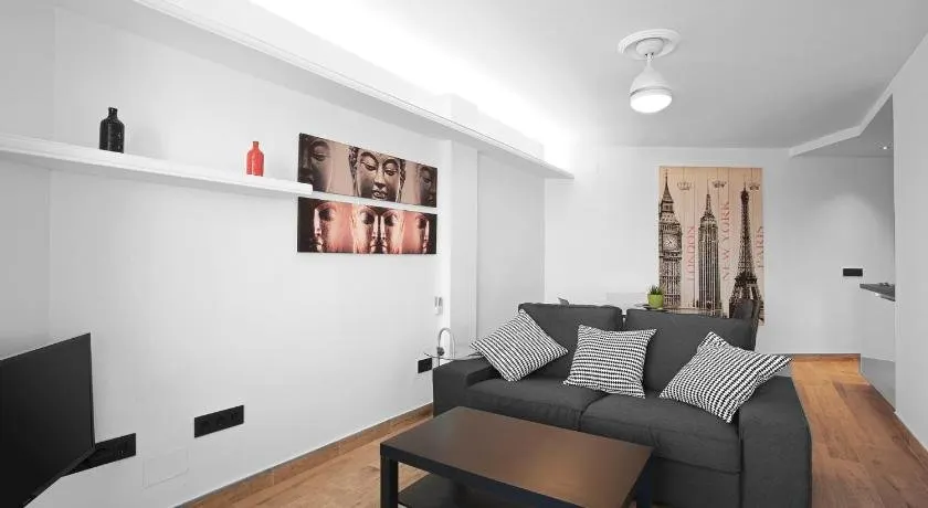 CAMOS BEACH Modern apartment facing the sea with terrace and pool FREE WIFI 4PAX - Image 1