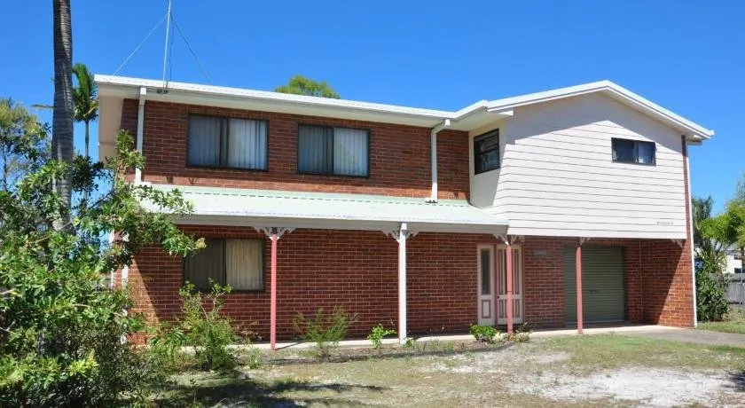31 Bombala Crescent - Two Storey Home With Covered Outdoor Deck Fully Fenced Backyard Pet Friendly - Image 1