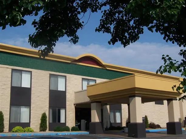 Best Western Huntington Mall Inn - Image 1