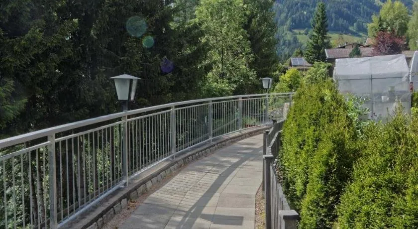 Familienorientiertes schönes Apartment mit Terrasse | Perfekt für die Arbeit von Zuhause - Image 1