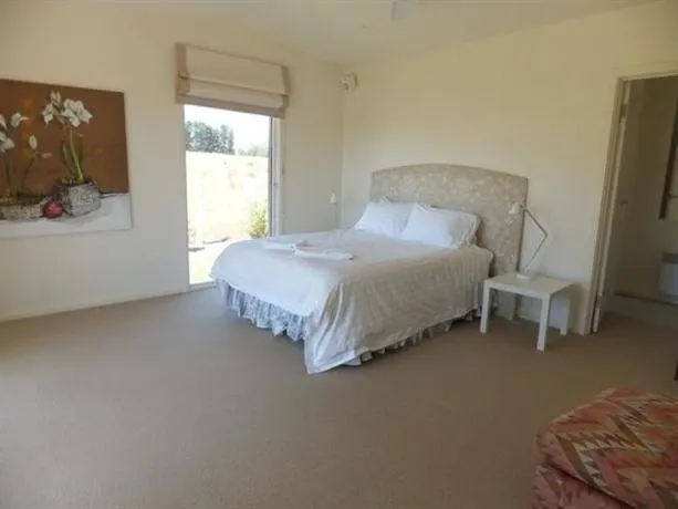 Robyn's Nest Country Cottages - Image 1
