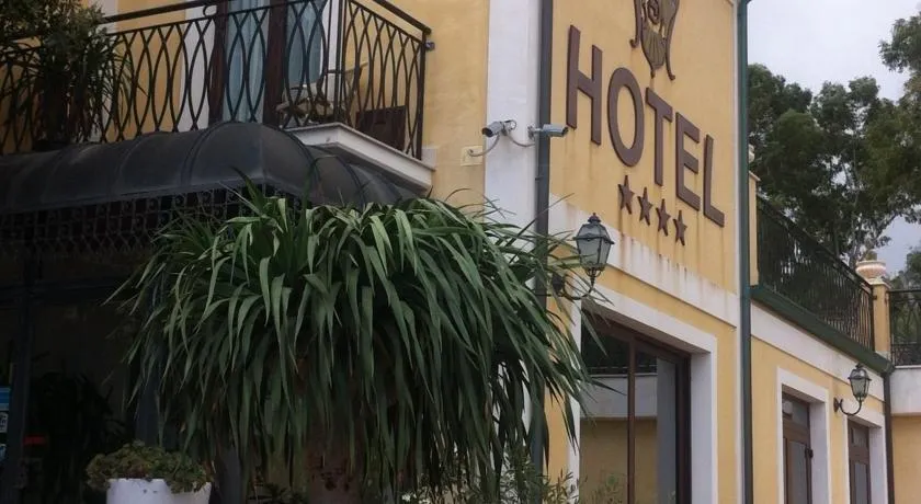 Hotel Palace 4S - Image 1