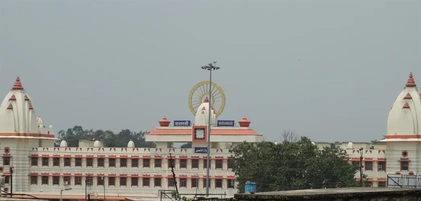 Goldy Guest House - Image 1