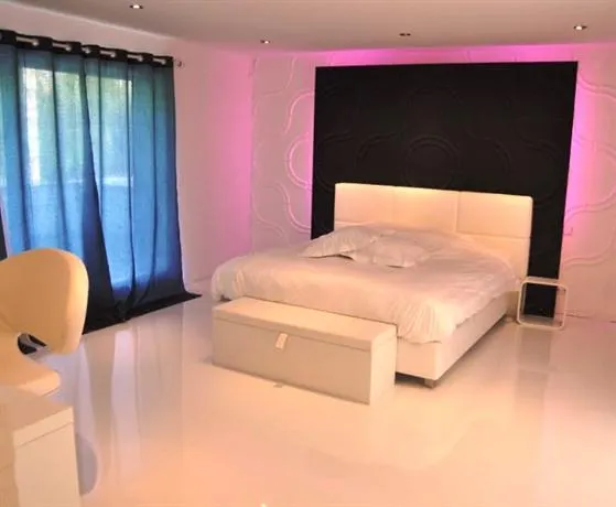 Suite De Luxe Adam Et Eve - Image 1