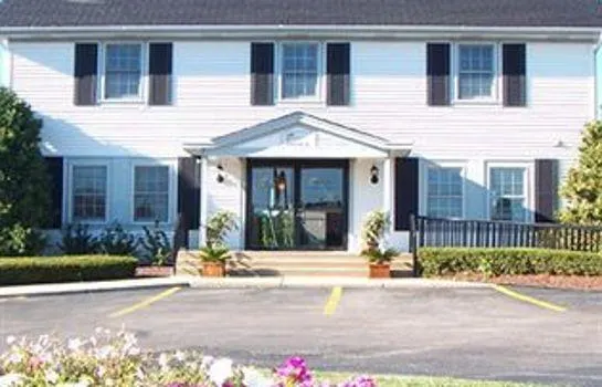 Sybaris Suites Frankfort - Image 1