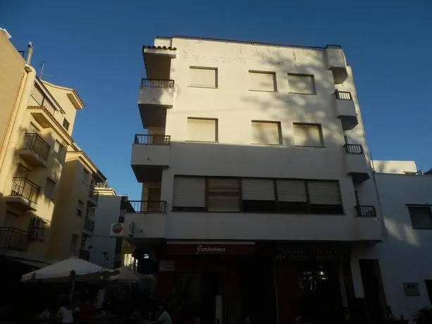 Apartamentos Pescadores - Image 1