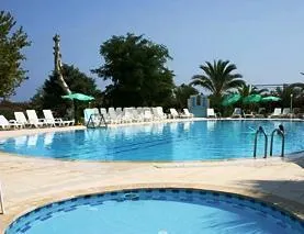 Club Gap Beach Hotel - Image 1