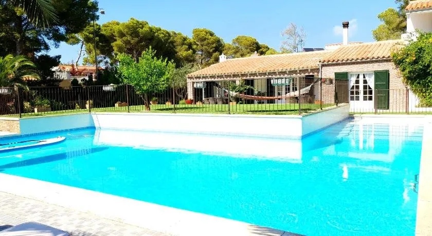 Galdanas hus! Storslået 6 værelses villa med pool! - Image 1