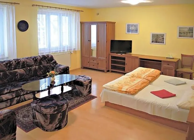 Penzionlivia Tr teplice - Image 1