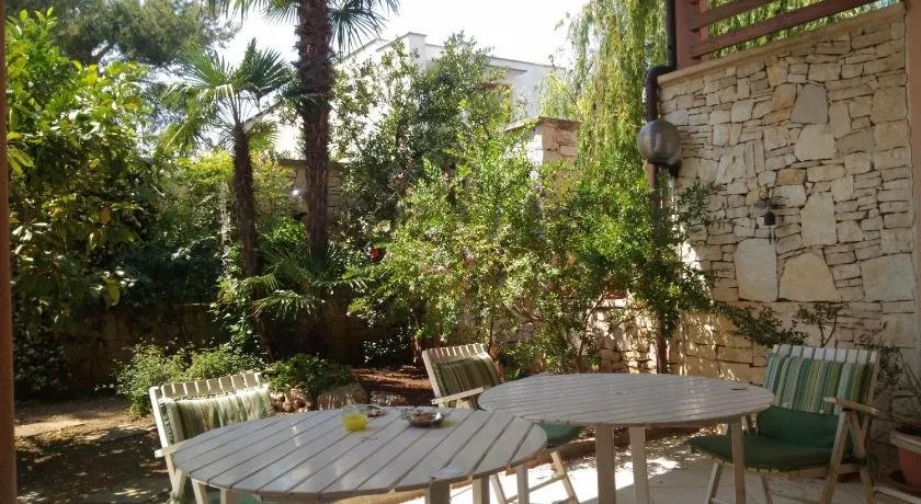 La Pietra Smeraldina - Image 1