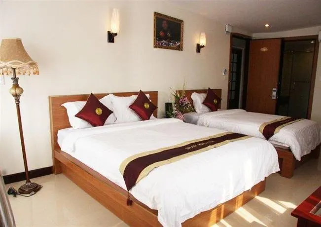 Galaxy Hotel - Image 1