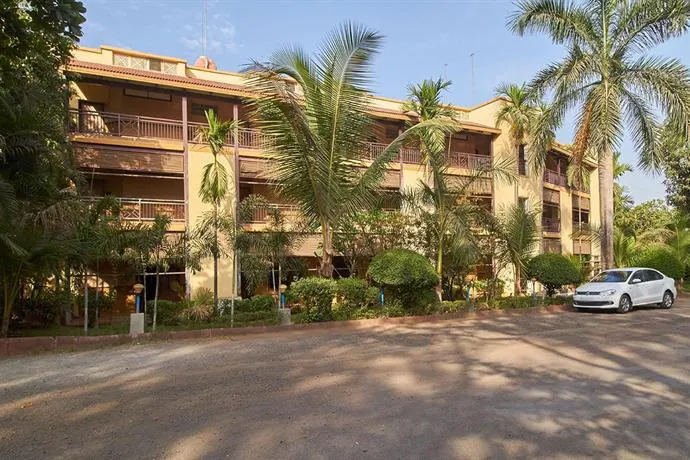 Daman Ganga Valley Resort - Image 1