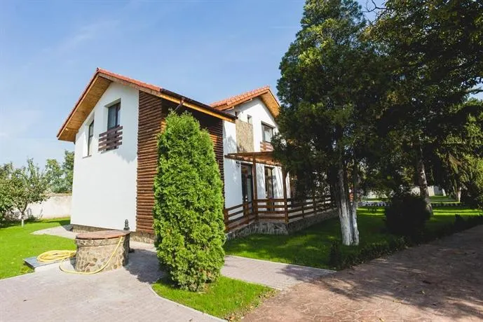Casa Cu Nuc - Image 1