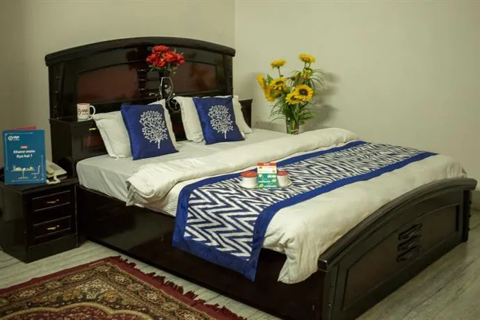 OYO Rooms Vishal Khand 4 - Image 1