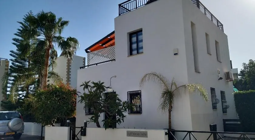 Lighthouse View Villa - Image 1