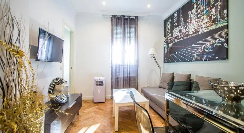 Apartamentos Dali Madrid - Image 1