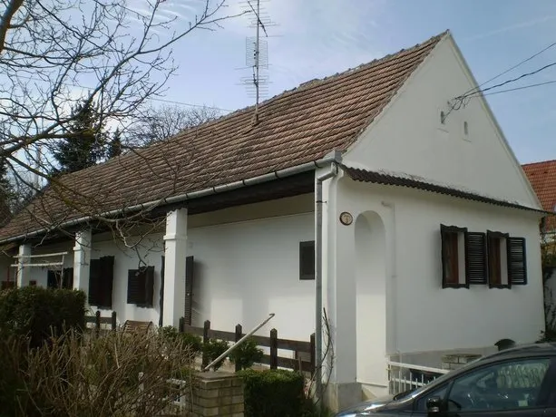 Dreiszker Vendégház - Image 1