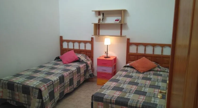 Chalet con terraza soleada - Image 1