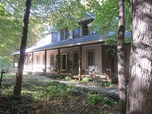 Inn the Woods Ruby Minisee - Image 1