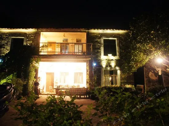 Beihai Weizhou Island See Gull Inn - Image 1