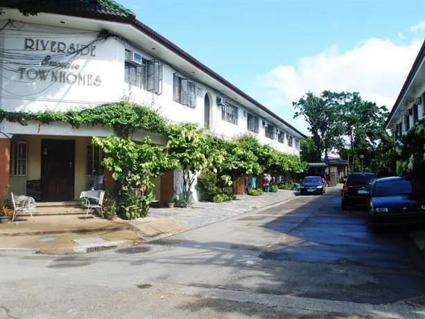 Riverside Executive Townhomes - Image 1