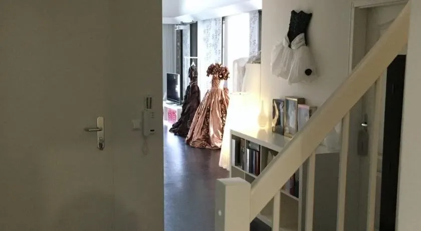 Großes helles Zimmer + eigenes Bad - Image 1