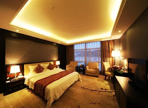 Xiongzhao Grand Hotel Weishan - Image 1