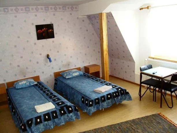 Kilingi Villa Guesthouse - Image 1