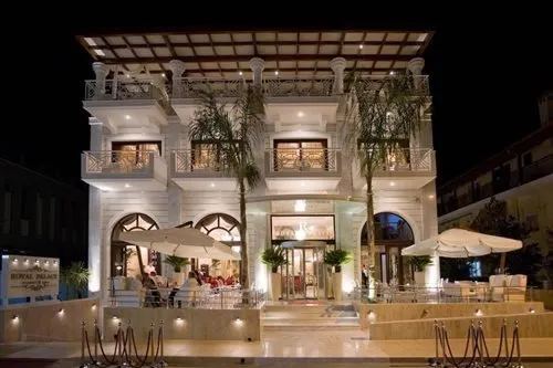 ROYAL PALACE RESORT & SPA - Image 1