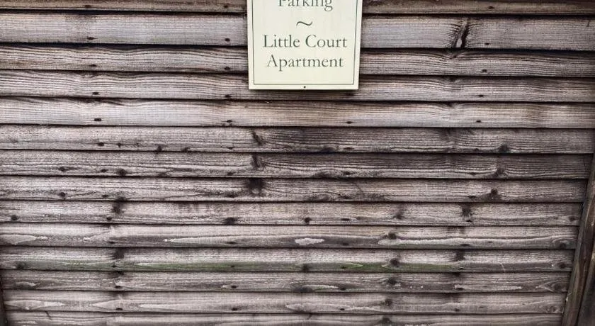Little Court Apartment - Image 1