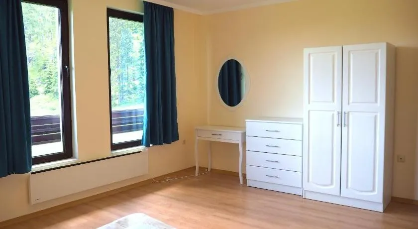 Firefly Apartments - Image 1