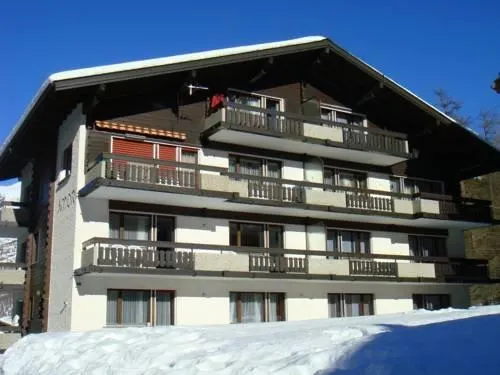 Amor Lodge - Image 1